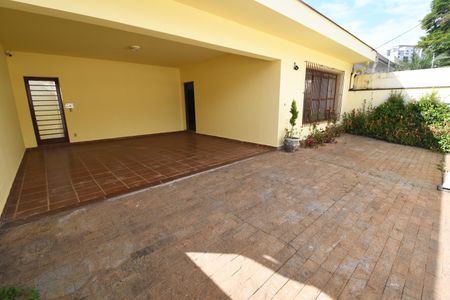 Casa à venda com 245m², 5 quartos e 2 vagasGaragem