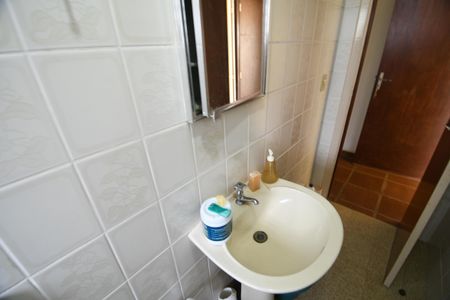 Casa à venda com 245m², 5 quartos e 2 vagasBanheiro de Serviço