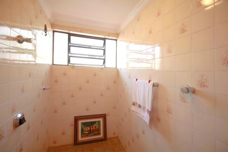 Casa para alugar com 420m², 5 quartos e 4 vagasBanheiro 2