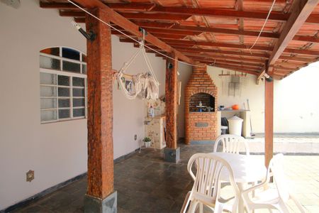 Casa para alugar com 420m², 5 quartos e 4 vagasChurrasqueira