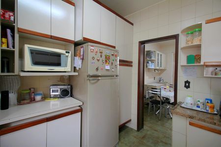 Casa para alugar com 420m², 5 quartos e 4 vagasCozinha