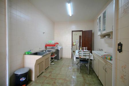 Casa para alugar com 420m², 5 quartos e 4 vagasÁrea de Serviço