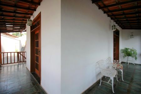 Casa para alugar com 420m², 5 quartos e 4 vagasVaranda