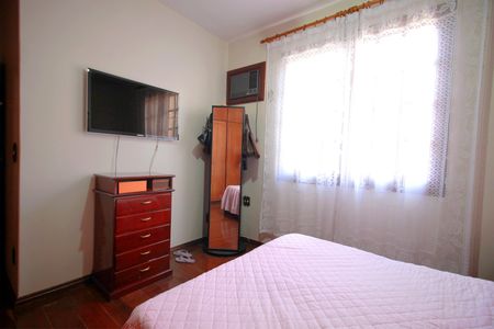 Casa para alugar com 420m², 5 quartos e 4 vagasSuite