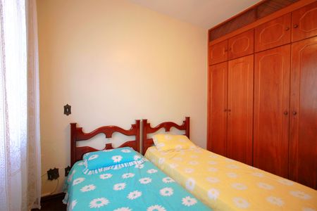 Casa para alugar com 420m², 5 quartos e 4 vagasQuarto 