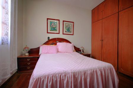 Casa para alugar com 420m², 5 quartos e 4 vagasSuite