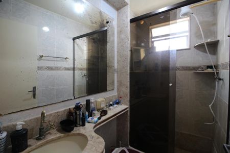 Apartamento à venda com 65m², 2 quartos e 1 vagaBanheiro Social