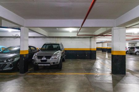 Apartamento à venda com 130m², 3 quartos e 2 vagas Apartamento à venda com 130m², 3 quartos e 2 vagasGaragem