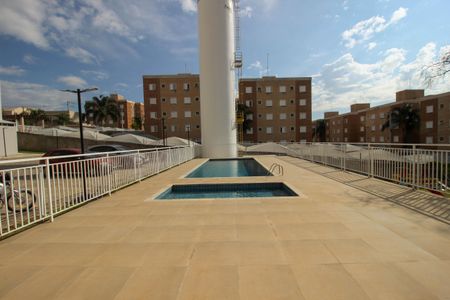Apartamento para alugar com 50m², 2 quartos e 2 vagas Apartamento para alugar com 50m², 2 quartos e 2 vagasÁrea comum - Piscina