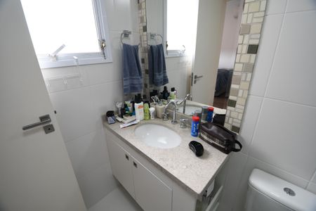 Apartamento à venda com 108m², 2 quartos e 2 vagasBanheiro da Suíte 2