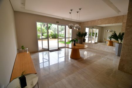 Apartamento à venda com 108m², 2 quartos e 2 vagasHall social