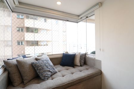 Apartamento à venda com 60m², 3 quartos e 1 vagaVaranda