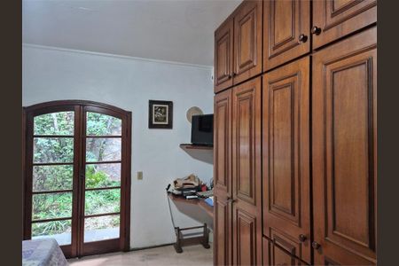 Casa à venda com 380m², 4 quartos e 2 vagas
