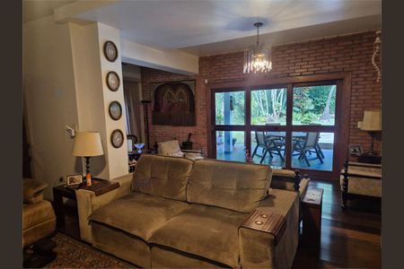 Casa à venda com 380m², 4 quartos e 2 vagas