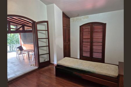 Casa à venda com 380m², 4 quartos e 2 vagas