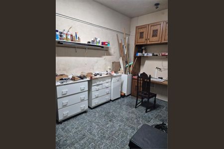 Casa à venda com 380m², 4 quartos e 2 vagas