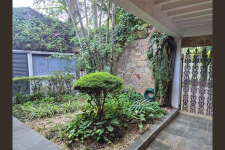 Casa à venda com 380m², 4 quartos e 2 vagas