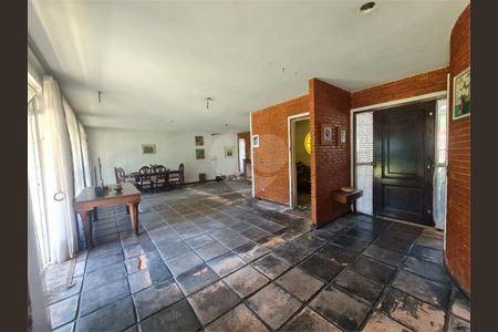 Casa à venda com 304m², 3 quartos e 6 vagas