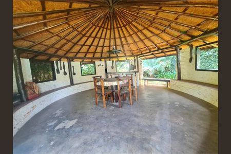 Casa à venda com 304m², 3 quartos e 6 vagas