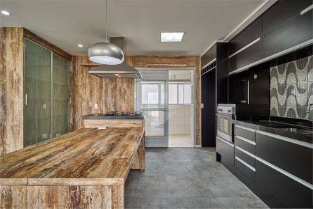 Apartamento à venda com 148m², 3 quartos e 3 vagas