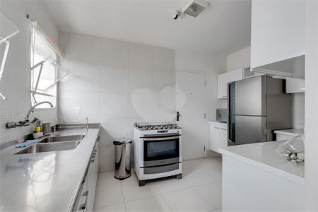 Apartamento à venda com 208m², 3 quartos e 2 vagas