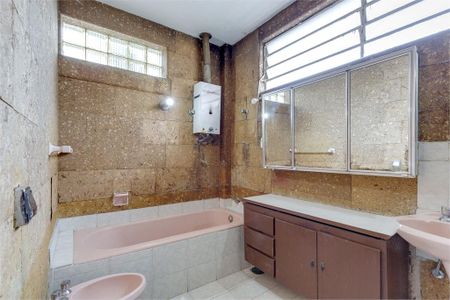 Casa à venda com 255m², 3 quartos e 4 vagas