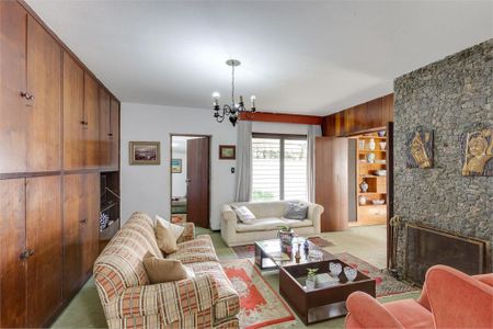 Casa à venda com 255m², 3 quartos e 4 vagas