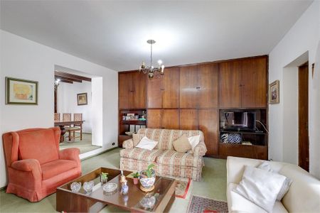 Casa à venda com 255m², 3 quartos e 4 vagas