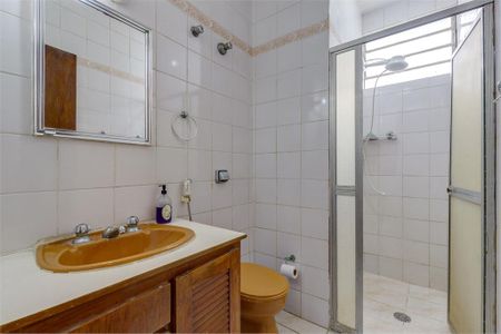 Casa à venda com 255m², 3 quartos e 4 vagas