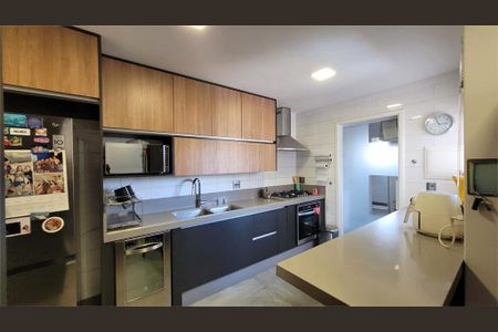 Apartamento à venda com 185m², 3 quartos e 3 vagas