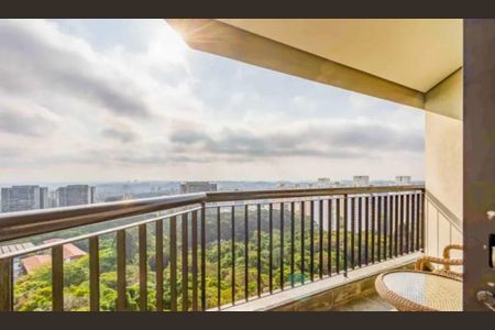 Apartamento para alugar com 118m², 3 quartos e 3 vagas Apartamento para alugar com 118m², 3 quartos e 3 vagasVaranda