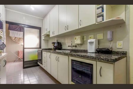 Apartamento para alugar com 118m², 3 quartos e 3 vagas Apartamento para alugar com 118m², 3 quartos e 3 vagasCozinha