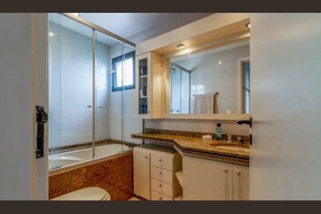 Apartamento para alugar com 118m², 3 quartos e 3 vagas Apartamento para alugar com 118m², 3 quartos e 3 vagasBanheiro da Suíte 2