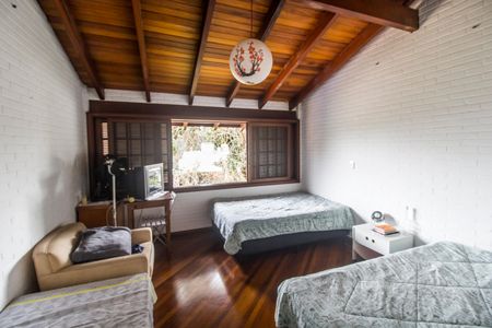 Casa à venda com 480m², 4 quartos e 4 vagasSuíte 4