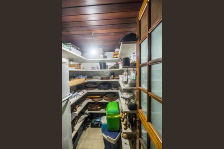 Casa à venda com 480m², 4 quartos e 4 vagasDespensa