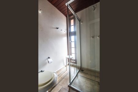 Casa à venda com 480m², 4 quartos e 4 vagasBanheiro de serviço