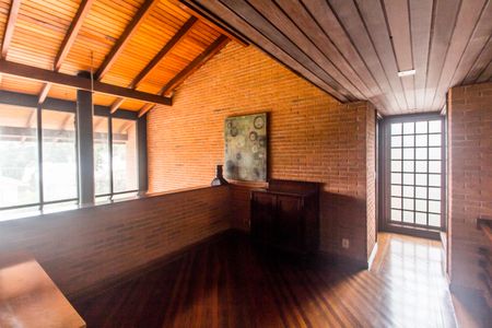 Casa à venda com 480m², 4 quartos e 4 vagasSala