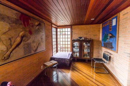 Casa à venda com 480m², 4 quartos e 4 vagasSala