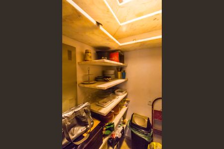 Casa à venda com 480m², 4 quartos e 4 vagasDespensa