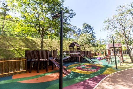 Apartamento à venda com 122m², 3 quartos e 2 vagas Apartamento à venda com 122m², 3 quartos e 2 vagasÁrea comum - Playground