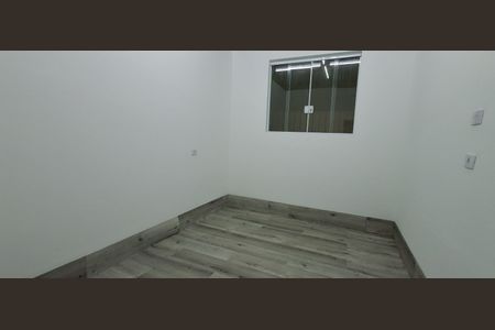 Casa à venda com 308m², 4 quartos e 4 vagas Casa à venda com 308m², 4 quartos e 4 vagasQuarto 4