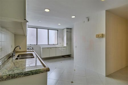 Apartamento à venda com 187m², 3 quartos e 1 vaga