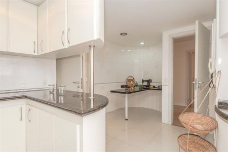 Apartamento à venda com 158m², 3 quartos e 2 vagas