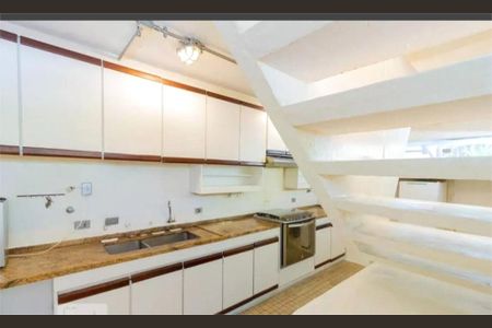 Casa de condomínio à venda com 258m², 4 quartos e 3 vagas