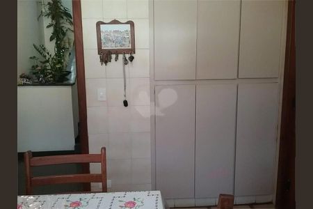 Casa à venda com 304m², 3 quartos e 2 vagas