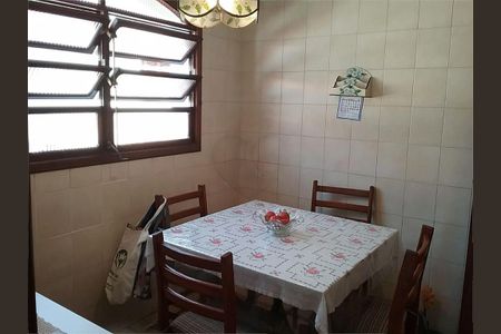 Casa à venda com 304m², 3 quartos e 2 vagas