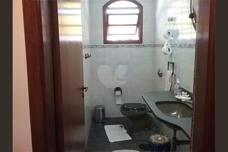 Casa à venda com 304m², 3 quartos e 2 vagas