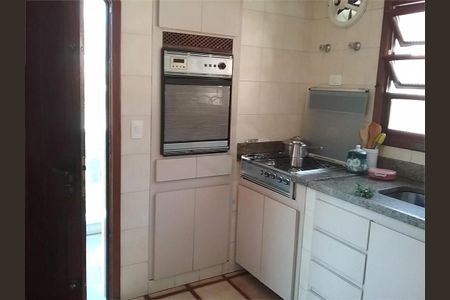 Casa à venda com 304m², 3 quartos e 2 vagas