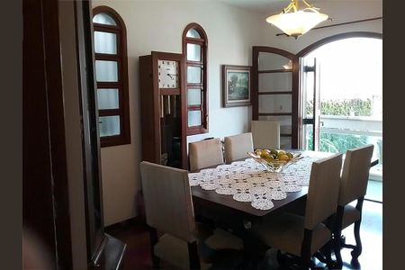 Casa à venda com 304m², 3 quartos e 2 vagas