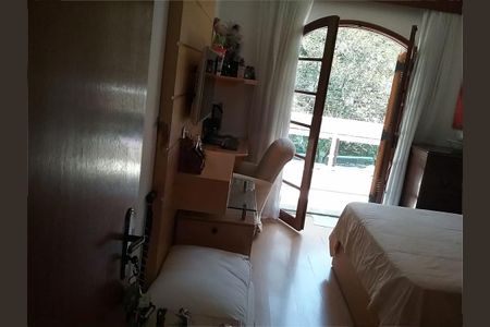 Casa à venda com 304m², 3 quartos e 2 vagas